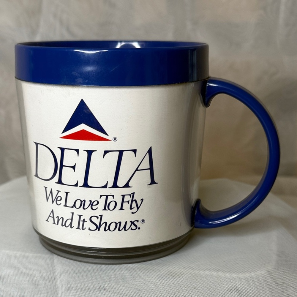 Retro Delta Mug